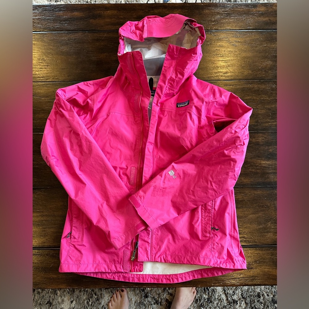 Patagonia Women’s H2O rain jacket, size medium